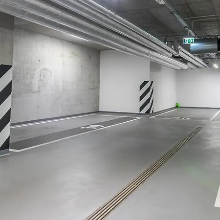 Superapart Jagiellonska 75, Parking 华沙